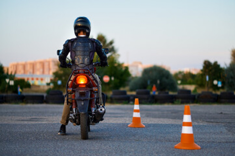 Aula Prática de Moto para Homens Valores Vila Lutécia - Aula Prática de Moto para Habilitados