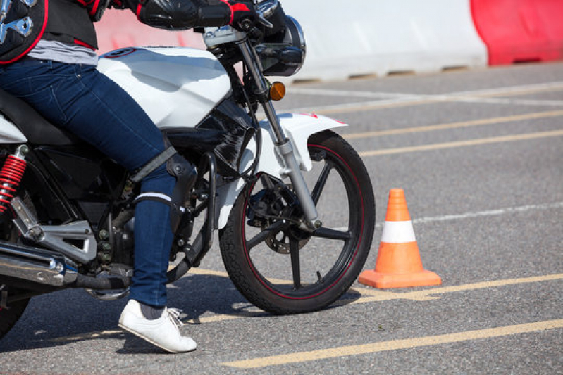 Curso de Piloto Moto Preço São Mateus - Curso de Pilotagem de Moto para Habilitados Vila Alpina
